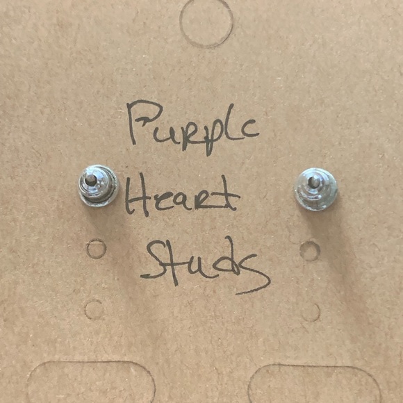 Earrings Studs - Picture 2 of 2